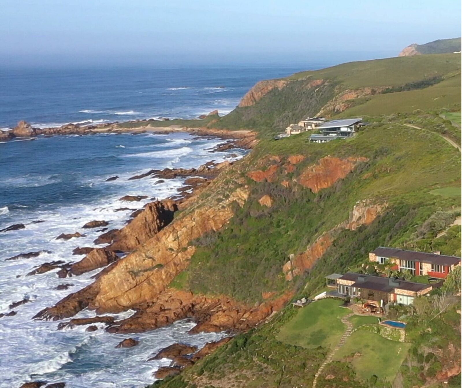 The clifftop Pezula Championship Course above the Indian Ocean, Knysna